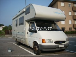 Il link porta ad un ingrandimento della foto del muso del nostro camper 